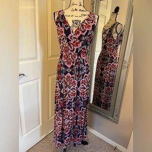 Multicolored sleeveless maxi dress